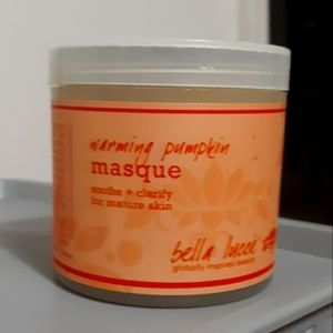 Bella Lucce "Warming Pumpkin Facial Mask".  3.2 ounces.